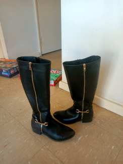 womens boots $20