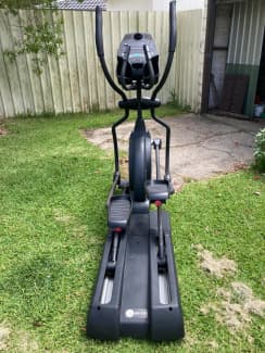 Impulse elliptical cheap cross trainer e559