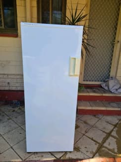 kelvinator freezer 216