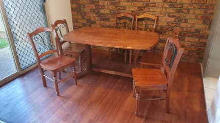 free dining set