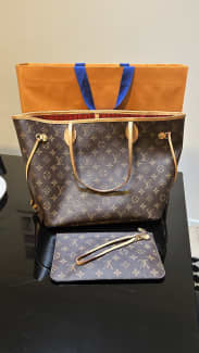 Louis Vuitton Cracked Canvas Repair Video Tutorial  Louis vuitton, Leather  bag cleaning, Louis vuitton bag