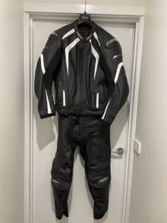 Rst clearance r18 suit