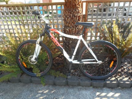 crest mens mountain bike
