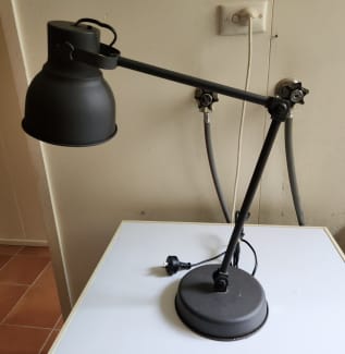 Hektar desk hot sale lamp