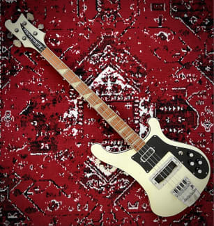 rickenbacker 4001 white