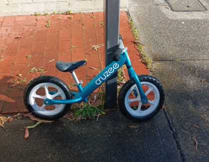 Cruzee balance bike gumtree sale