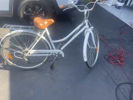 Holland vintage cruiser women s bike Women s Bicycles in Caroline Springs VIC Gumtree Australia