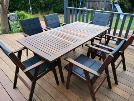 gumtree outdoor table and chairs