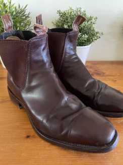 Gumtree rm williams boots best sale