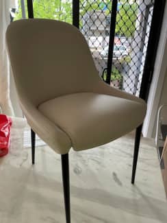 quay indoor armless dining chair