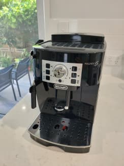 DeLonghi magnifica s coffee machine as is not working for parts