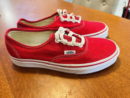 VANS men and women shoes size men 4.5 US size women 6 US Women s Shoes in Everton Hills QLD Gumtree Australia