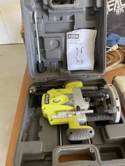 Ryobi 1600w plunge discount router