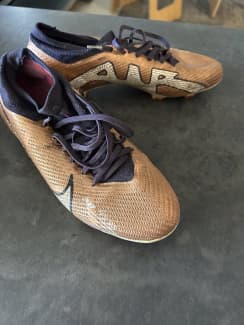 Gumtree soccer hot sale boots