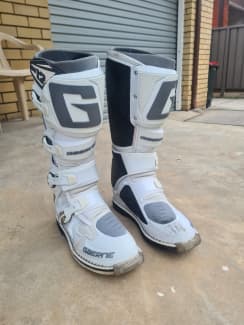 Gumtree clearance motocross boots