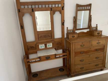 Gumtreeau Wooden Vanity
