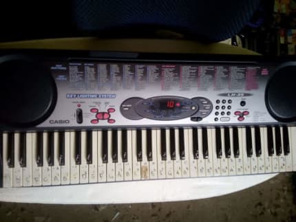 Casio keyboard with light up keys hot sale