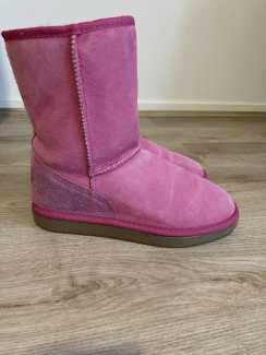 pink ugg boots size 8