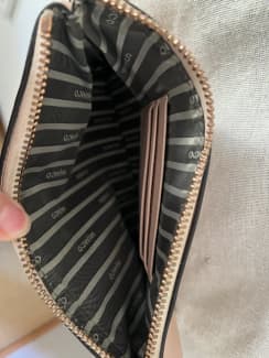 Gumtree discount mimco pouch