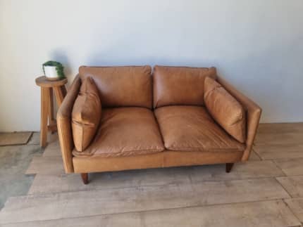 Gumtree tan on sale leather sofa