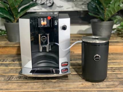 Jura E6 Automatic Coffee Machine - Platinum