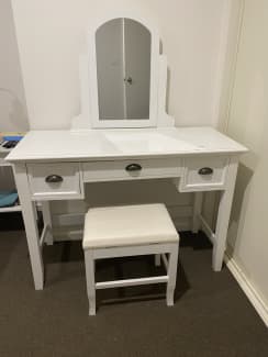 gumtree dressing table with mirror