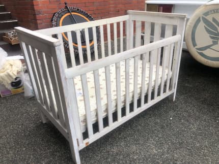 Baby cots for sale hotsell on gumtree