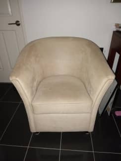 Tub chairs outlet gumtree