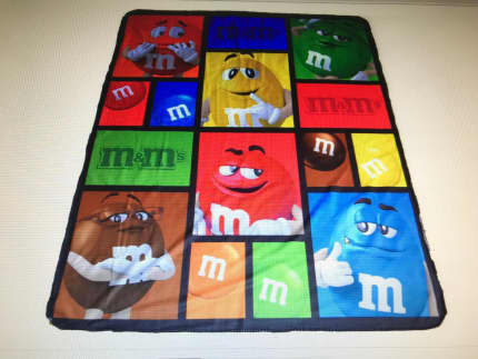 M&m world online blanket