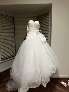 Wedding dress brand new Wedding in Canterbury VIC Gumtree Australia