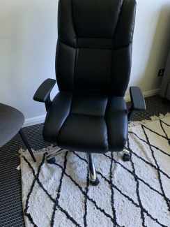 westcliffe chair black