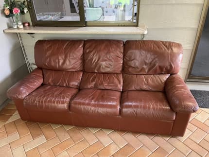 Gumtree cheap leather lounge