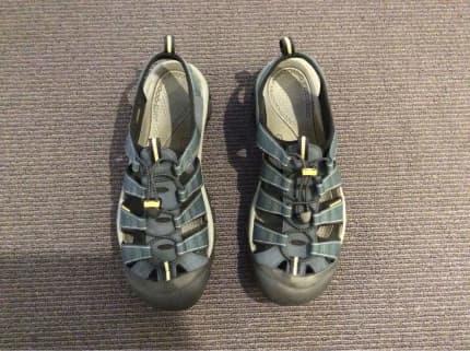 Keen sandals clearance size 15