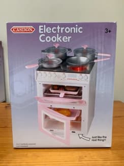 Casdon electronic deals toy stove