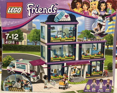 Lego friends deals hospital 41318