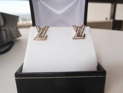 Gumtree on sale diamond earrings