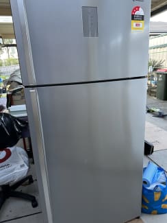 westinghouse 540l fridge