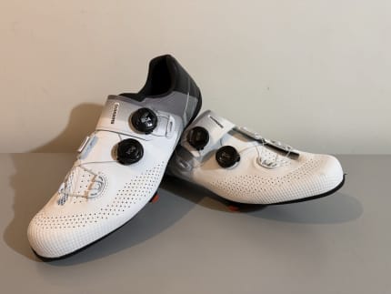 Shimano RC7 Size 46 Wide LIKE NEW Bicycle Parts and Accessories