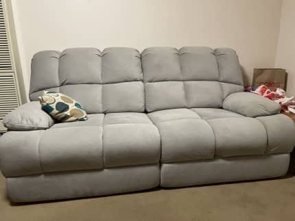 3 piece lounge suite Sofas Gumtree Australia Casey Area