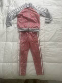 Adidas tracksuit outlet 4-5