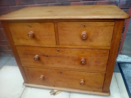 Antique pine chest of drawers outlet gumtree