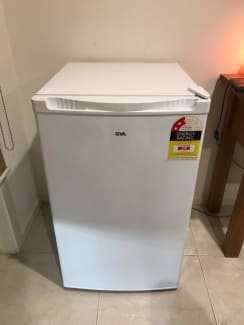 gva 67l bar fridge