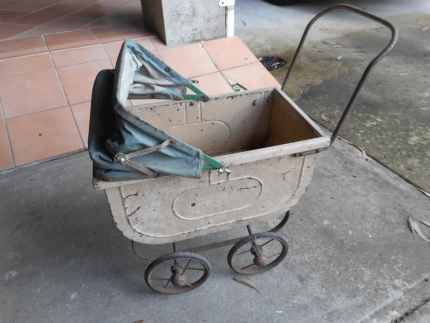 Dolls pram gumtree best sale