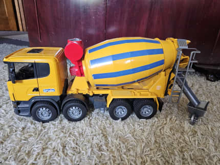 Bruder Scania Cement Mixer Truck