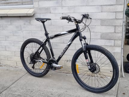 Giant Yukon 24 speed 26 inch Mountain Bike Men s Bicycles