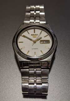 VINTAGE SEIKO 5 AUTOMATIC WHITE PATTERNED FACE MENS WATCH