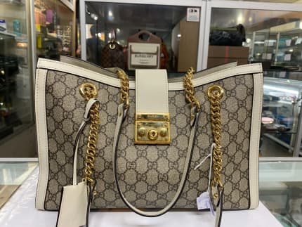 Gucci Padlock Gg Supreme Medium Shoulder Bag