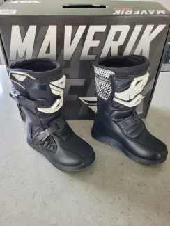 Motorbike boots gumtree hotsell