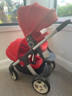 Stokke double outlet pram