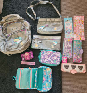 Smiggle best sale toiletry bag